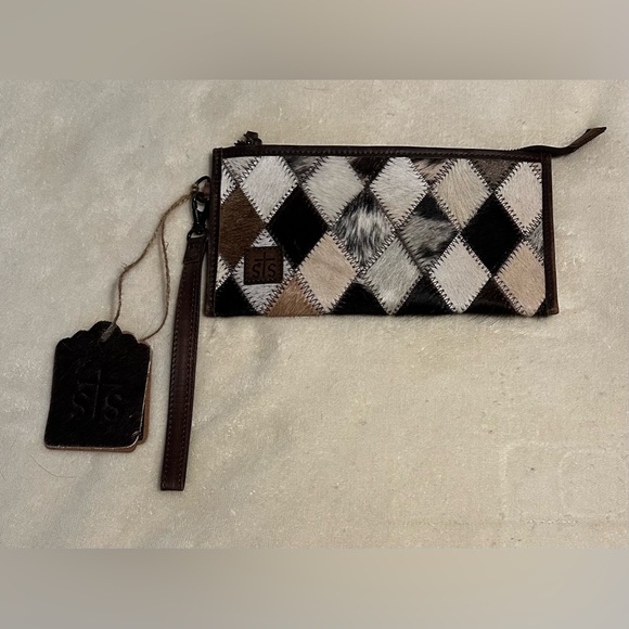 STS Ranchwear Handbags - STS Ranchwear Diamond Pattern Cowhide Clutch with Wristlet